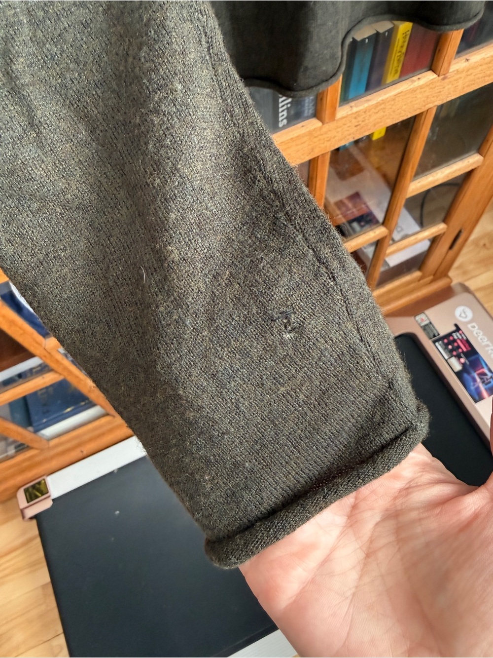 Zadig & Voltaire Cashmere/Wool Olive V-Neck Sweater with Sequin Elbows - S - Picture 6 of 7